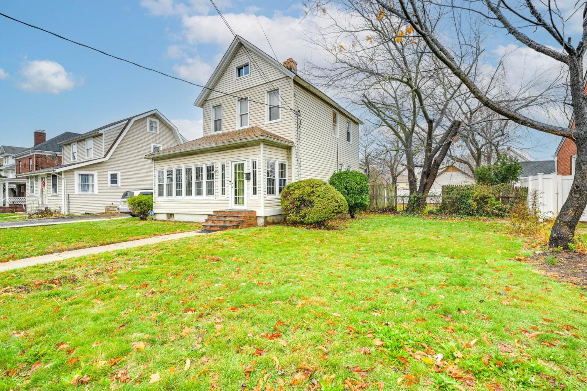 Charming Long Island Home With Fenced Yard! Freeport Εξωτερικό φωτογραφία