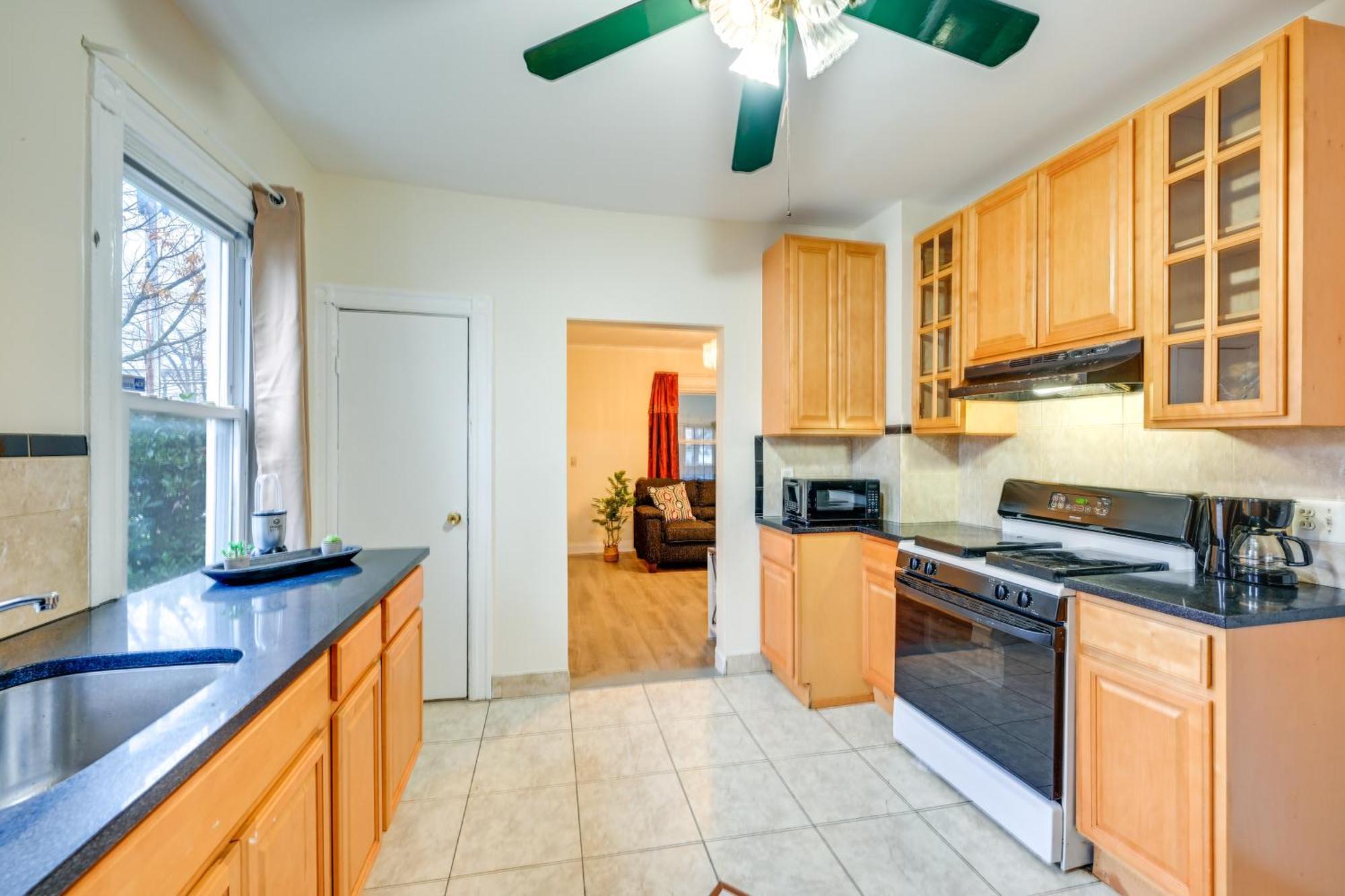 Charming Long Island Home With Fenced Yard! Freeport Εξωτερικό φωτογραφία