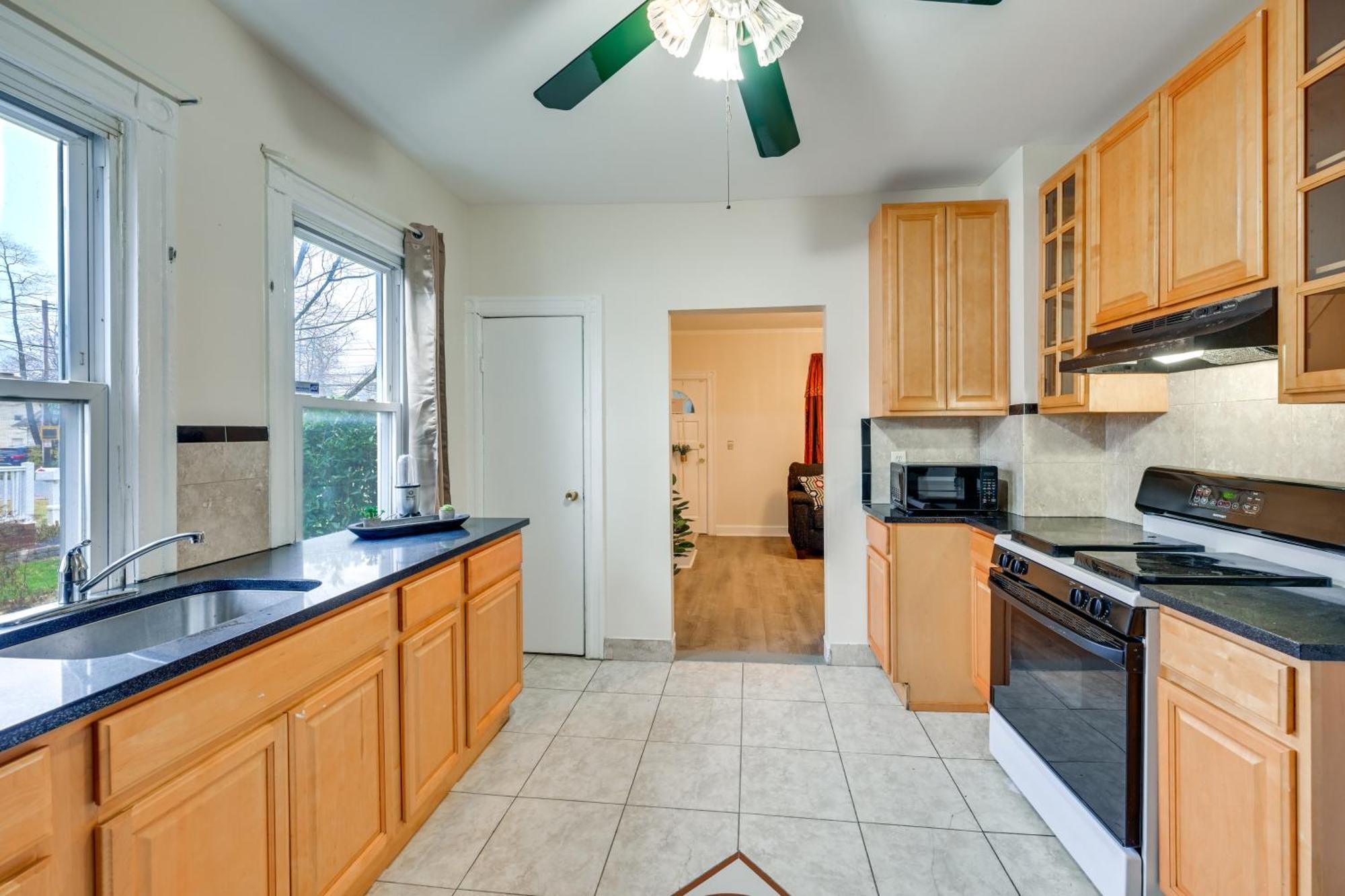 Charming Long Island Home With Fenced Yard! Freeport Εξωτερικό φωτογραφία