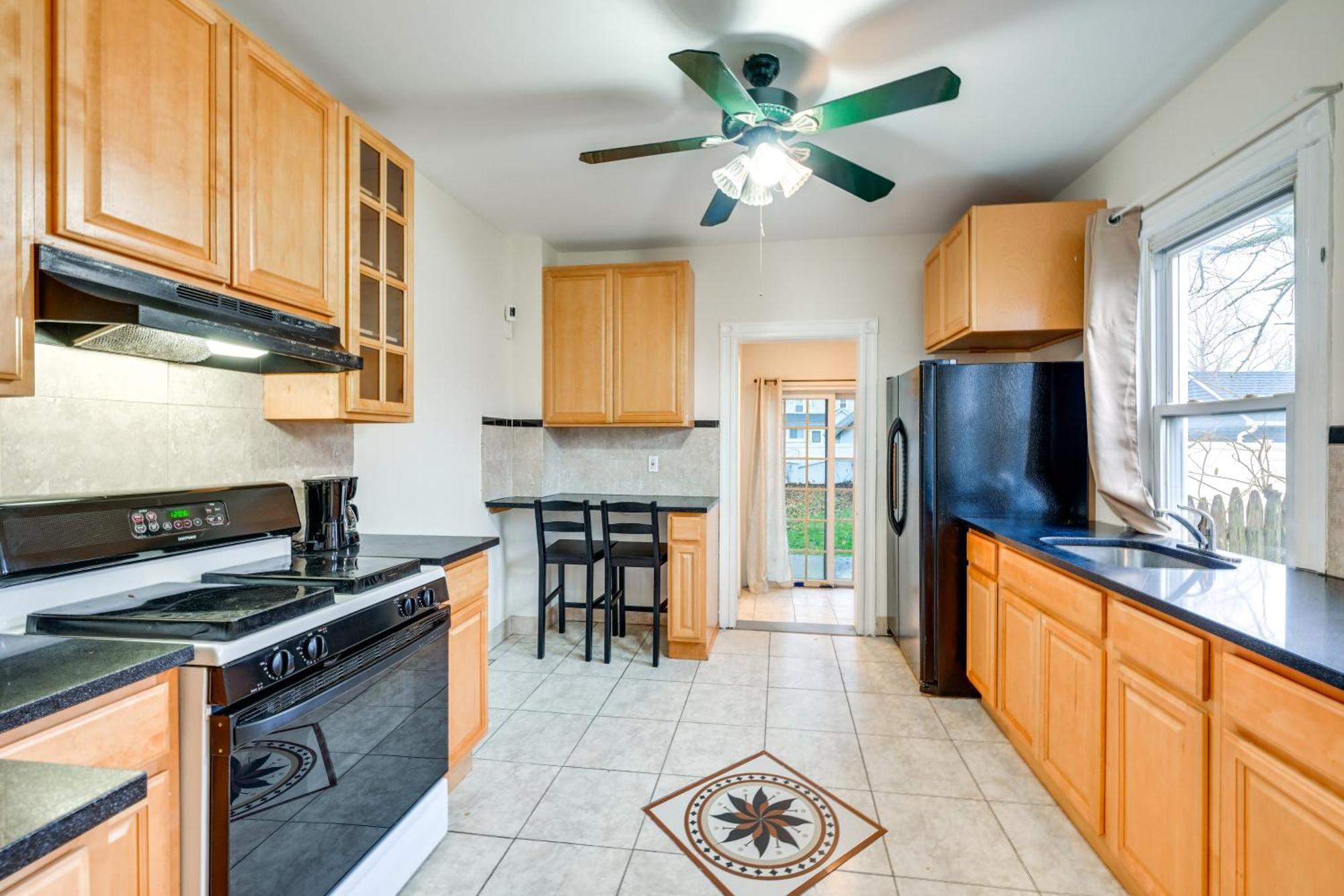 Charming Long Island Home With Fenced Yard! Freeport Εξωτερικό φωτογραφία